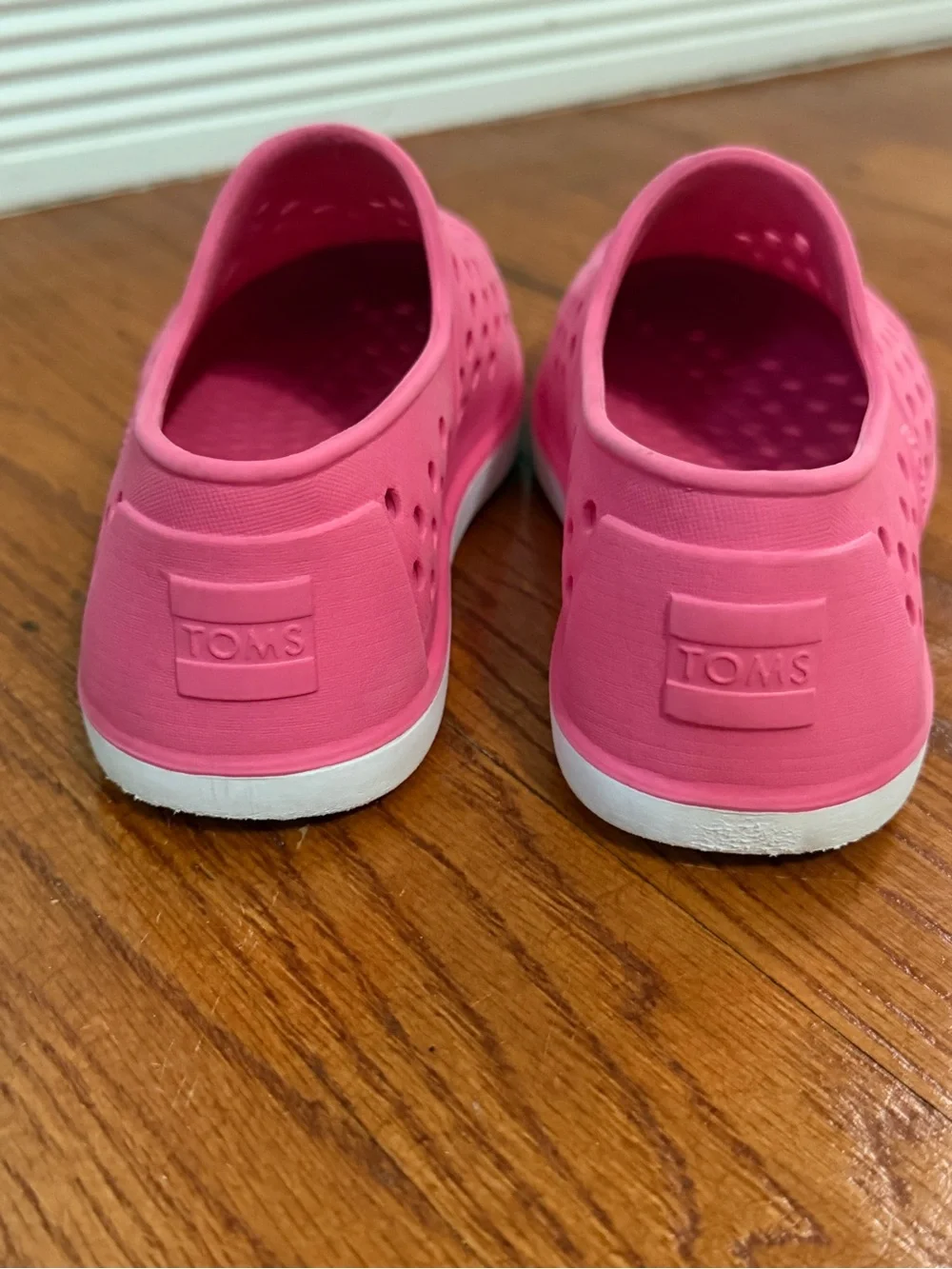 TOMS Pink Water Shoes Slip-On Sneakers Youth Size 11 Summer Beach Pool